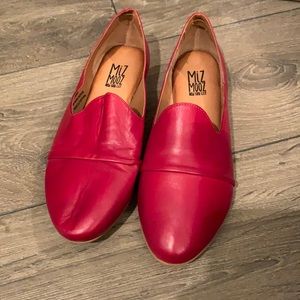 Red flat shoes